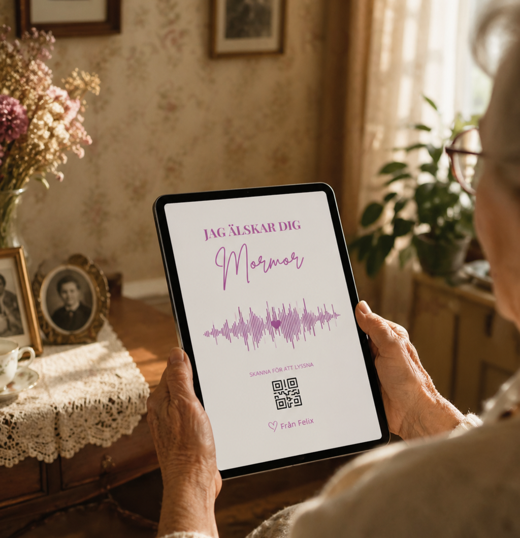 Person håller surfplatta med personlig digital rösttavla och QR-kod.